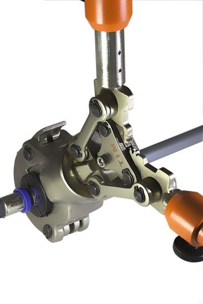 Радиальные пресс-клещи для ручного обжатия пресс-фитингов (насадка: 16,20,26,32)