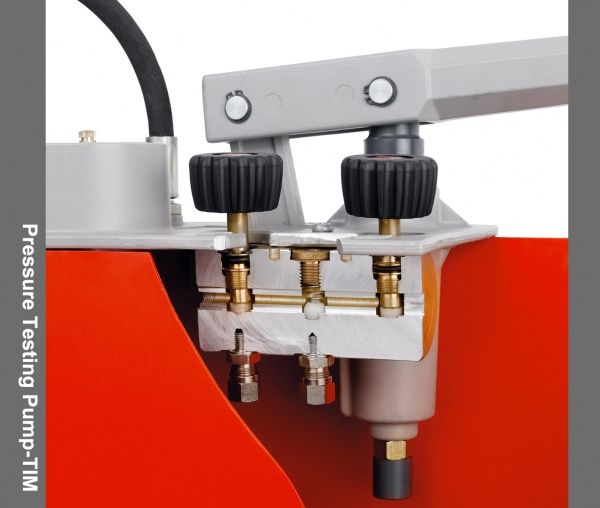 Опрессовочный насос (ручной) 60 бар TIM, 13 литров