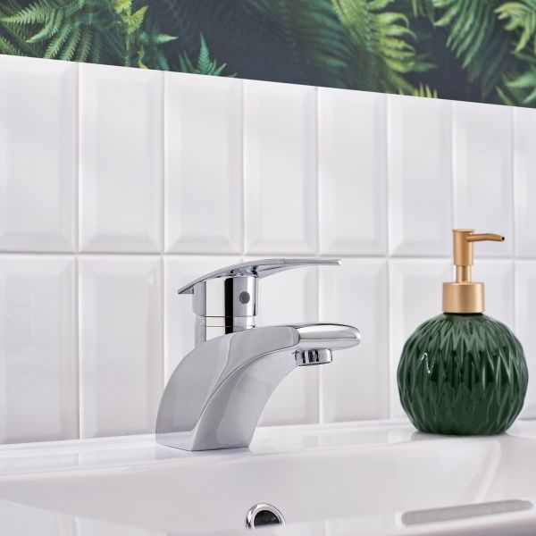 Смеситель BOOU для умыв. однор., низк.изл. B8213-1