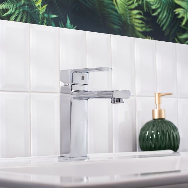 Смеситель BOOU для умыв. однор., низк.изл. B8215-1J