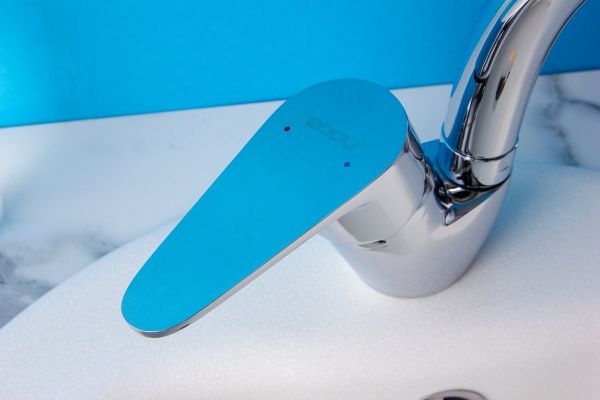 Смеситель BOOU для кух. однор.,высок.изл. B8282-10F