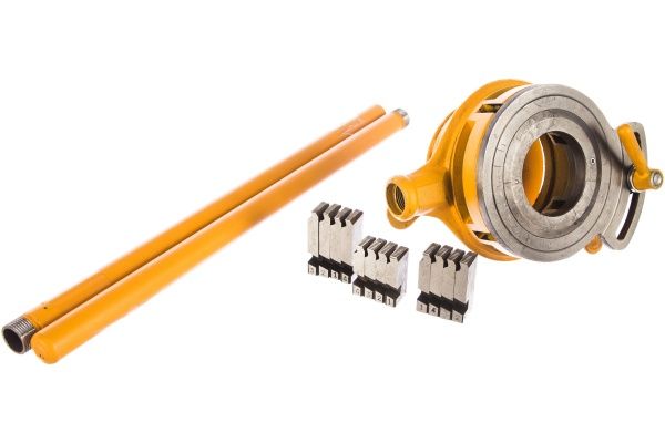 Клупп для нарезания резьбы 1/2"-3/4", 1"-1 1/4", 1 1/2"-2", три комплекта резцов