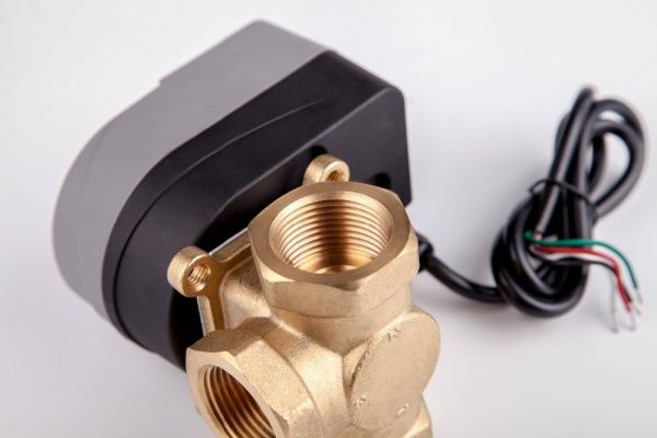 Электропривод (сервопривод) TIM, для трехходового клапана (230В, 120сек), длина провода-1.5м.