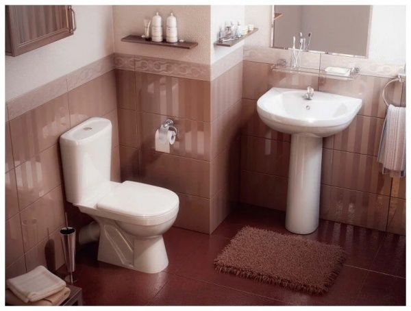 Унитаз "Комфорт", синий декор, 2кноп.,косой вып.,нижн.подв., сиденье полипропилен