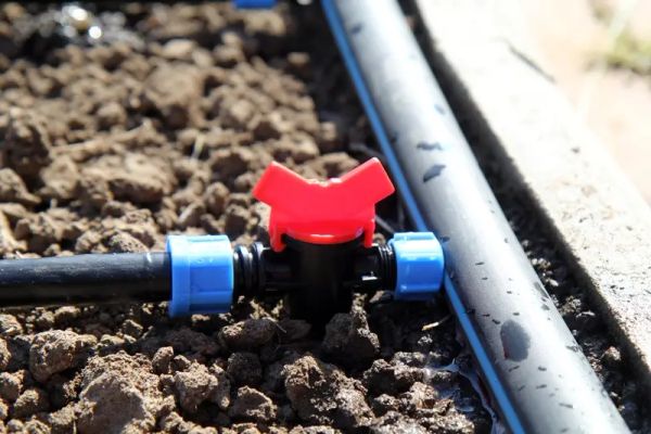 Лента для капельного полива 16 мм, производительность - 1,6 л/час, между отверстиями - 20 см (500м)